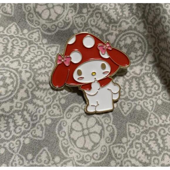 Hello Kitty and Friends Enamel Pin My Melody Wearing Glittery Mushroom Hat - Picture 3 of 3